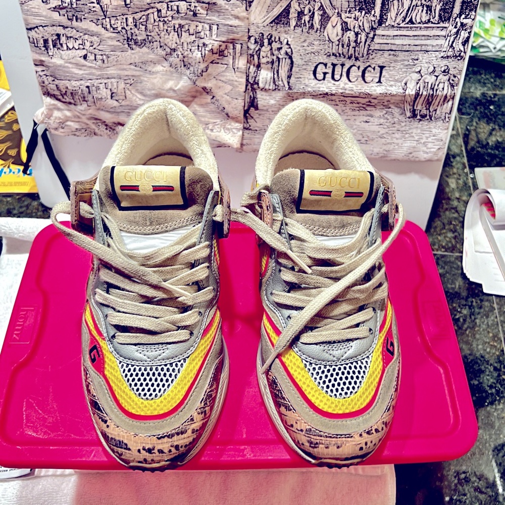 ***AUTHENTIC*** Gucci Sneakers